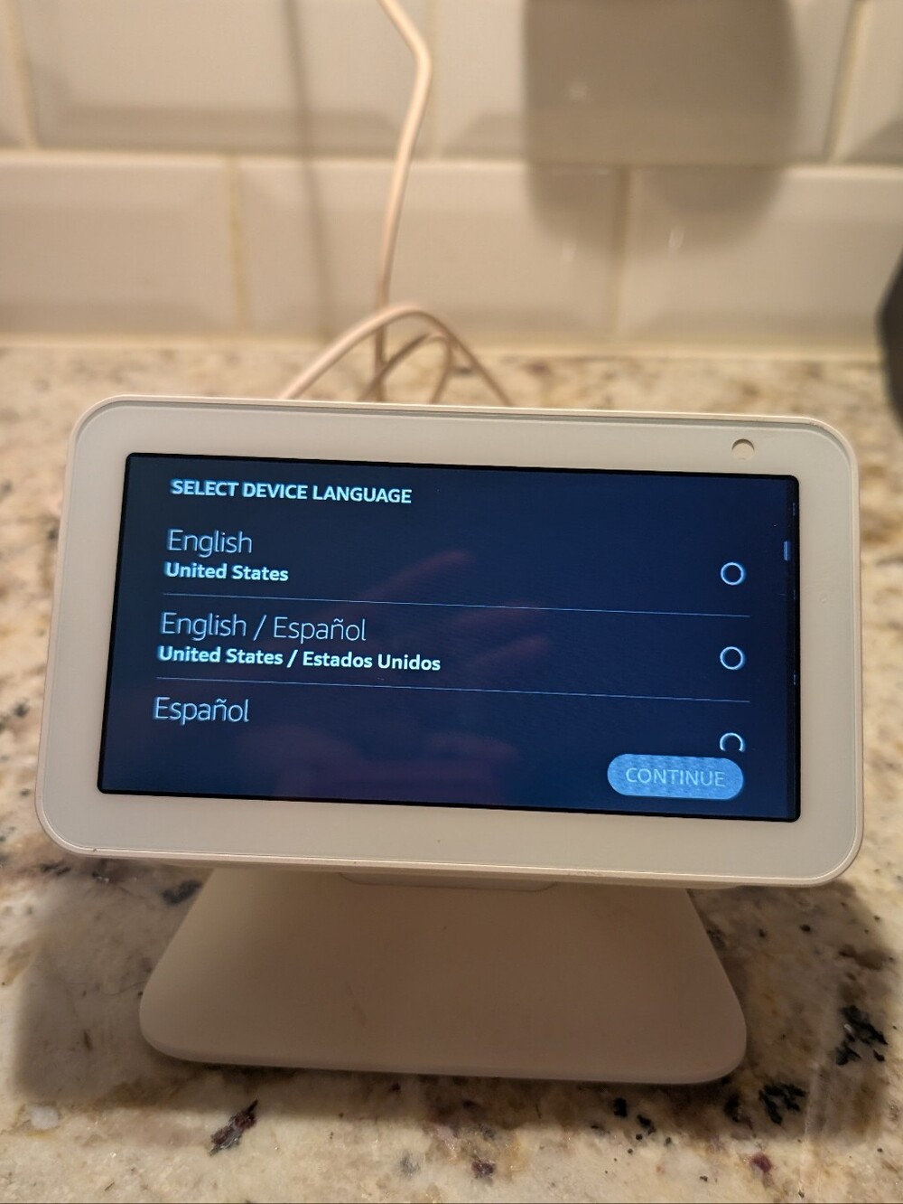 Amazon Echo Show 5 (1st Generation) Smart Assistant Speaker Alexa White + Stand